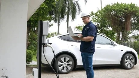 Learn everything about EV charger installation in 2025 – cost, process, ROI & benefits for businesses. Start your EV charging journey with Celectric